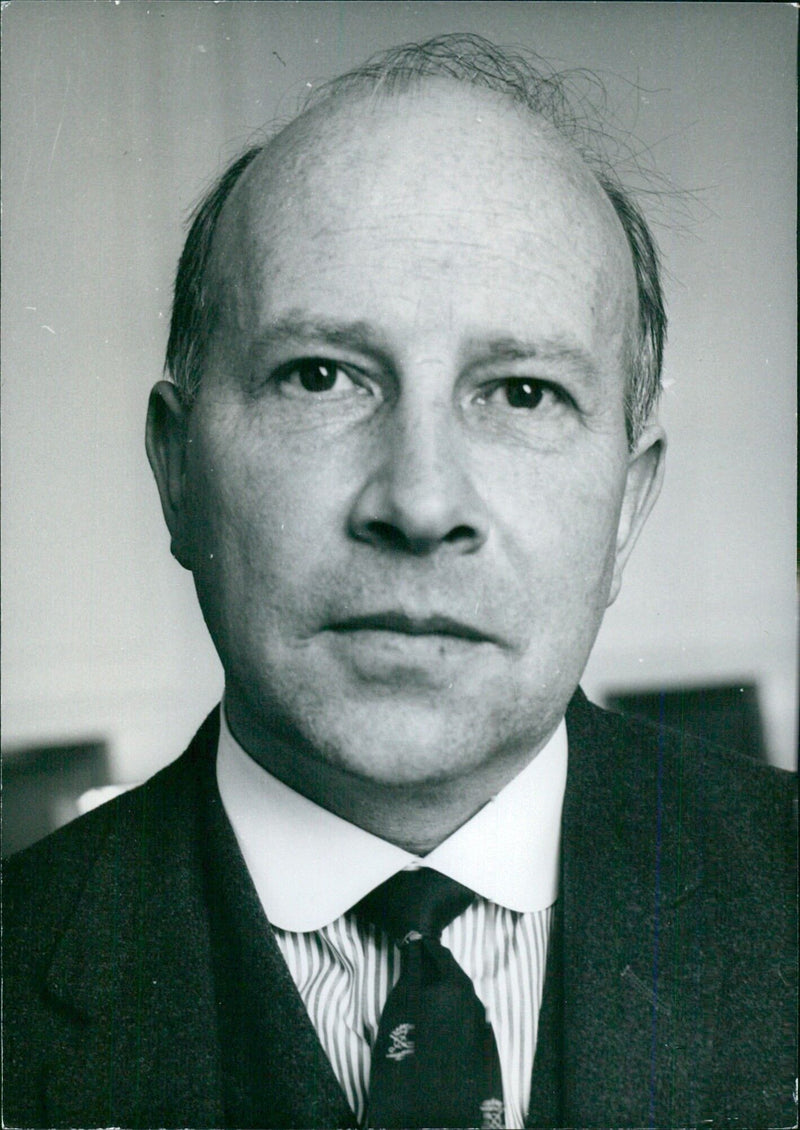 ROBERT PORTER M.P. Unionist Member in the Ulster Government and Minister of Home Affairs in the Northern Ireland Parliament - Vintage Photograph