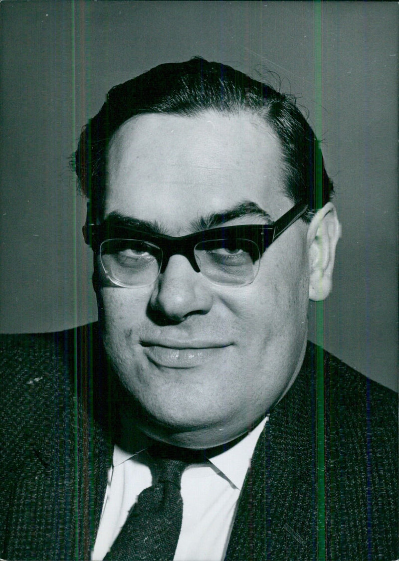 IVOR RICHARDS, Labour candidate for Baron's Court - Vintage Photograph