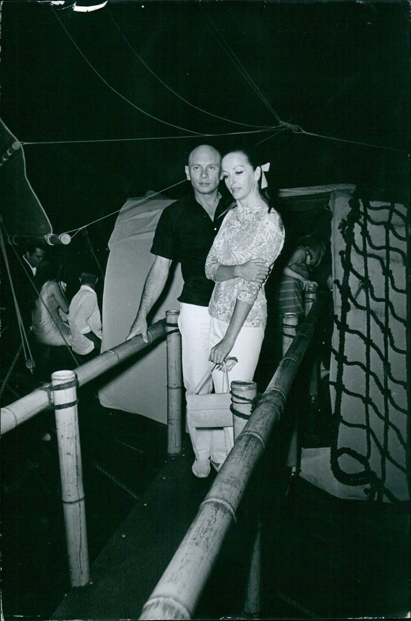 Yul Brynner at a press conference - Vintage Photograph