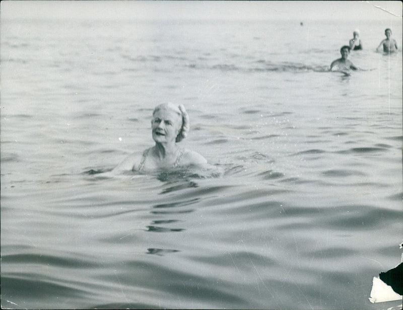 Winston Churchill bathing on the Lido - Vintage Photograph