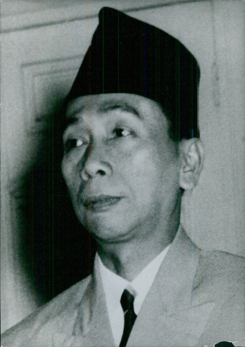 Indonesian Politician KJAI WAHID WAHAB - Vintage Photograph