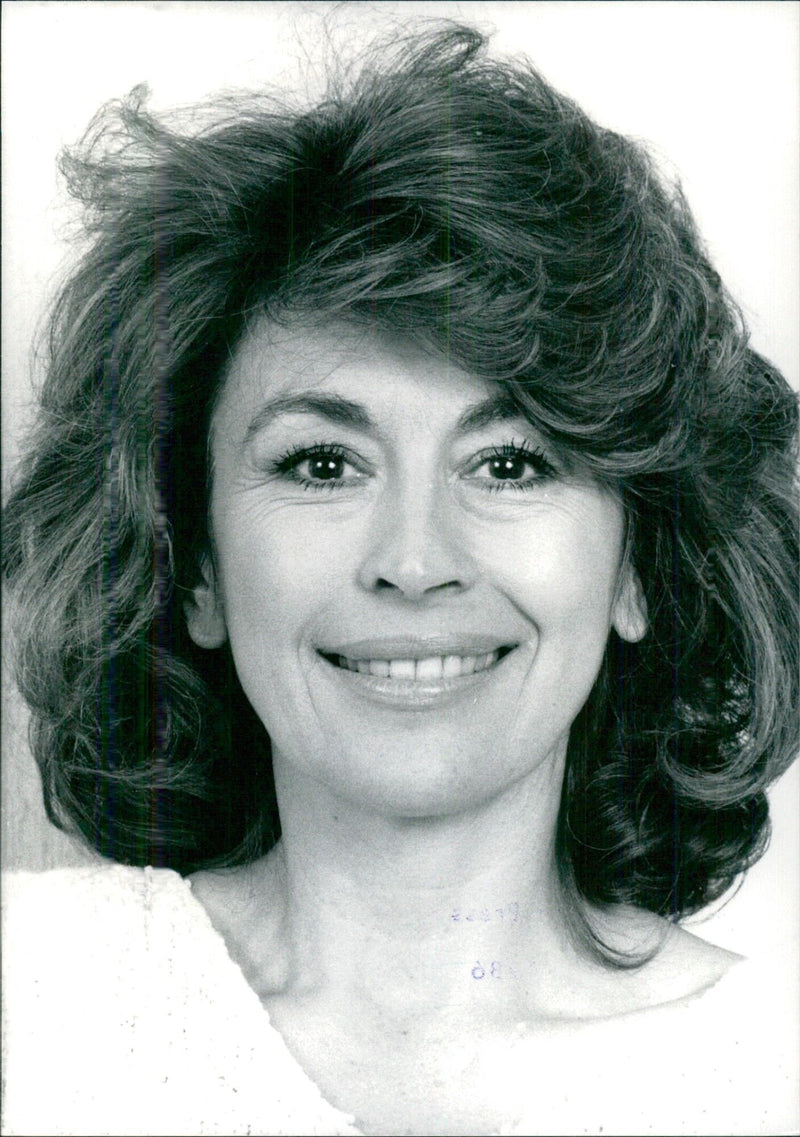 British actress and writer Nanette Newman - Vintage Photograph