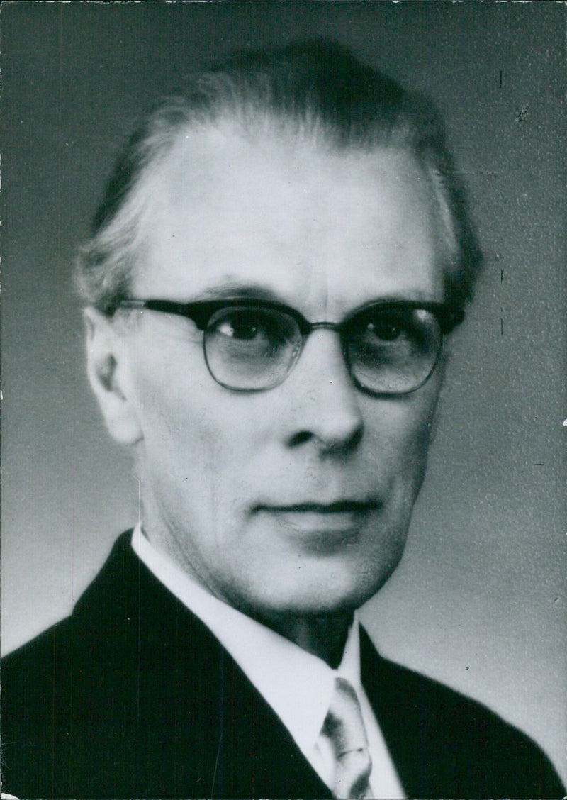 Finnish Politicians: L.J. KIVEKÄS Minister of Trade and Industry in the Government led by Mr. Kuuskoski. - Vintage Photograph