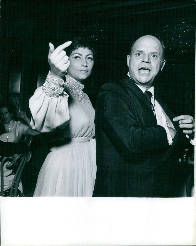 Statue of Don Rickles and his wife - Vintage Photograph