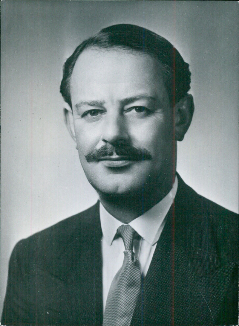 NA British Politicians; GERALD DAVID NUNES NABARRO, M. P. - Vintage Photograph