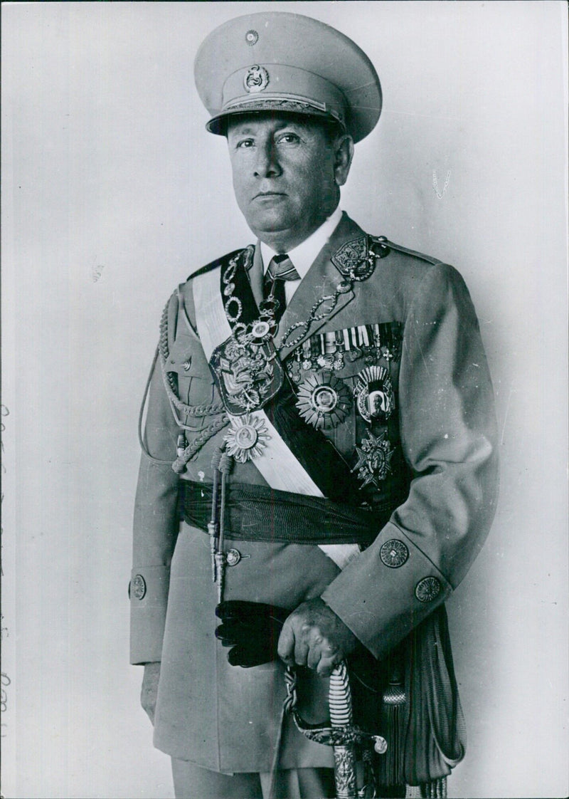 GENERAL MANUEL A. ODRIA - PRESIDENT OF THE PERUVIAN REPUBLIC - Vintage Photograph