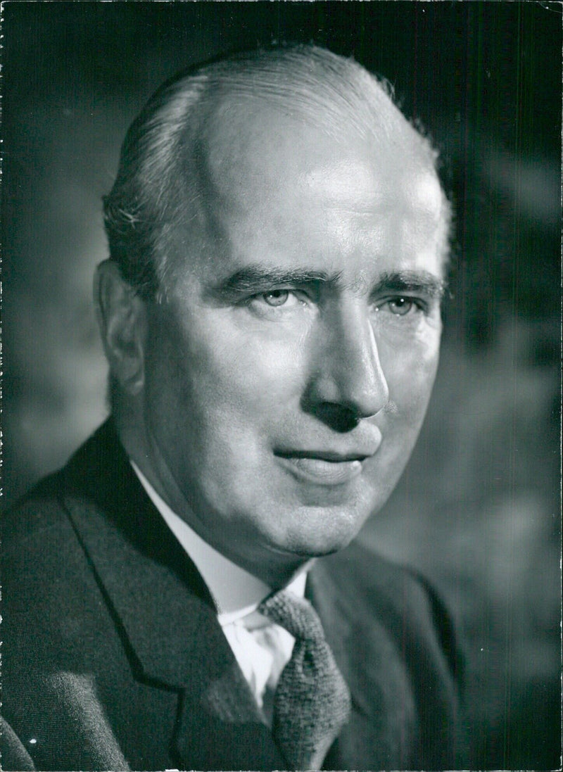 RT HON, MARTIN REDMAYNE.P.C.M.P. - Vintage Photograph