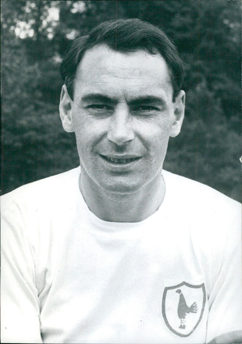 ALAN GILZEAN - Soccer international for Tottenham Hotspur and Scotland - Vintage Photograph