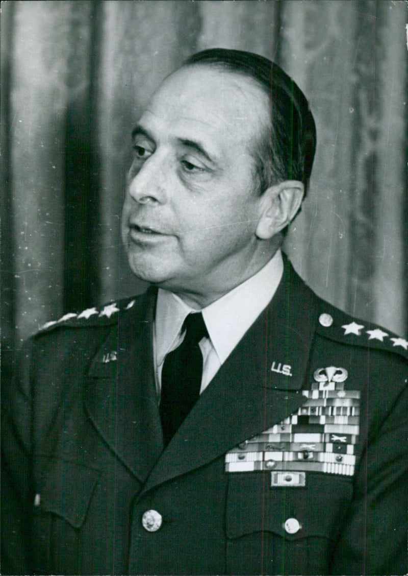 U.S. Service Chiefs: GENERAL LYMAN LEMNITZER Chairman of the Joint Chiefs of Staff. - Vintage Photograph