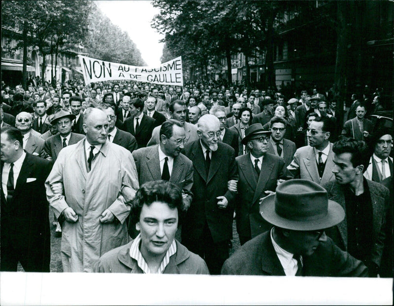 Leftist demonstration against fascism at De Gaulle - Vintage Photograph