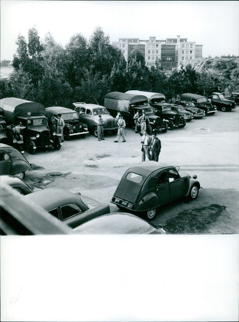 Arrest of five comrades in Paris - Vintage Photograph