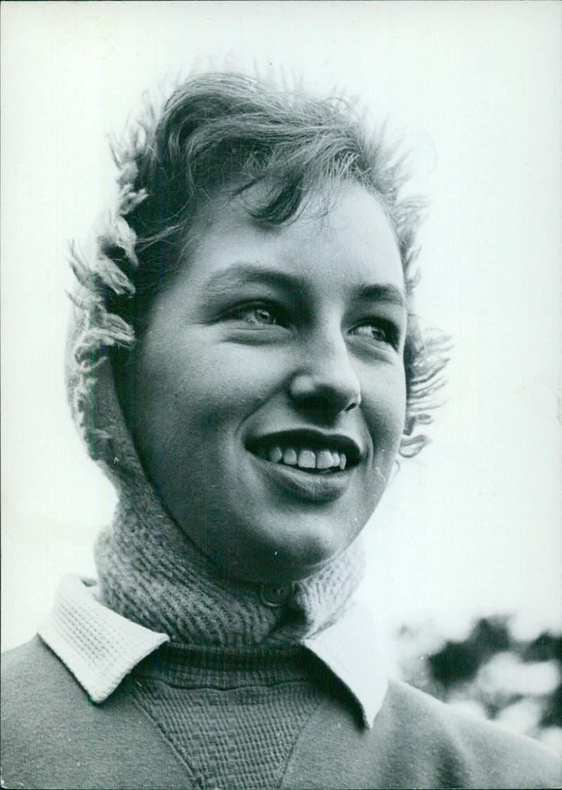 British Women Golfers: MISS J. WOODSIDE - Vintage Photograph