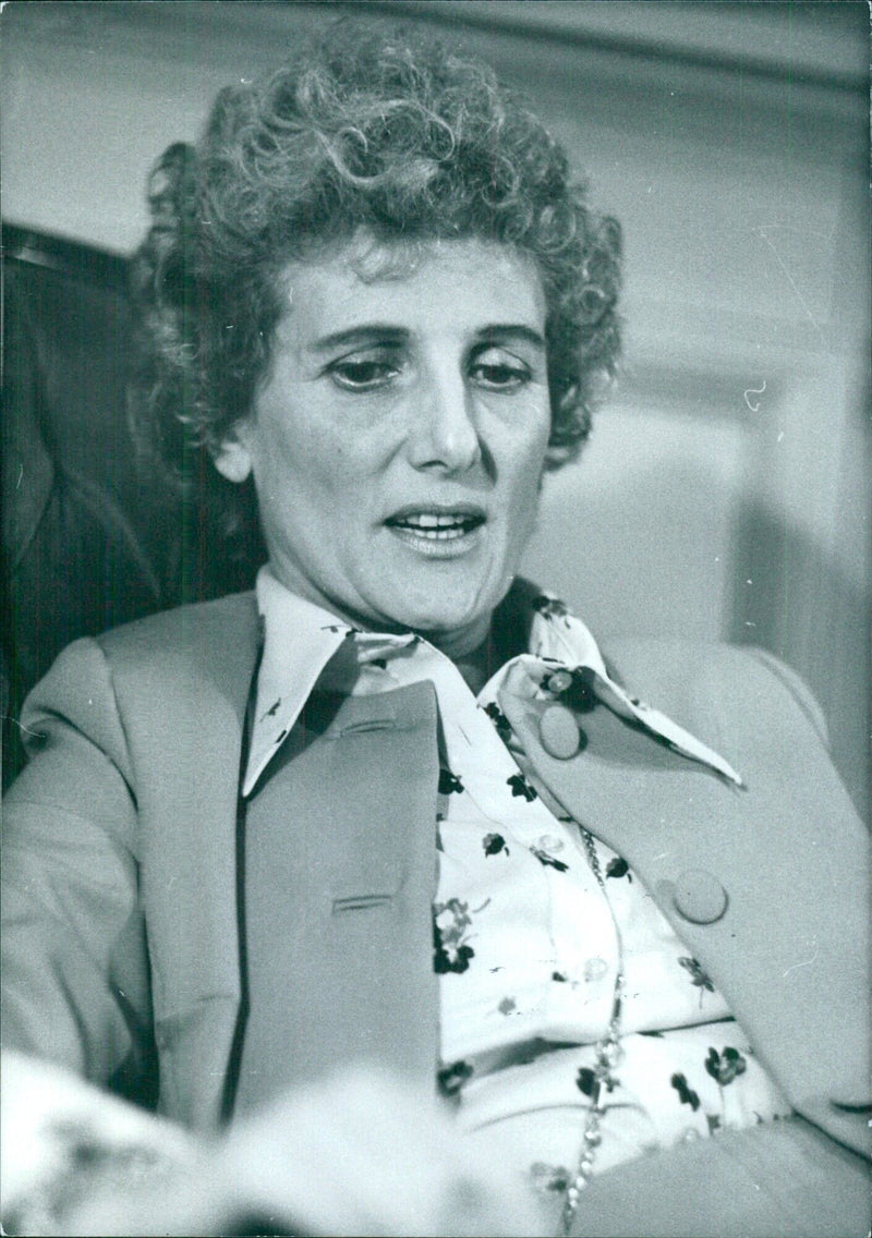 British Businesswomen: Mrs. BERYL VIRTUE Director of the British and of the Stigwood Organisation - Vintage Photograph