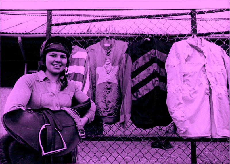 British Lady Jockeys: LORNA VINCENT - Vintage Photograph