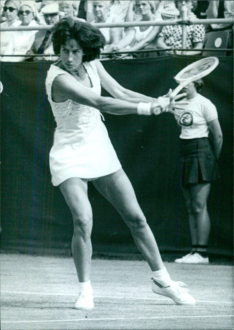 British Tennis Players: VIRGINIA WADE - Vintage Photograph