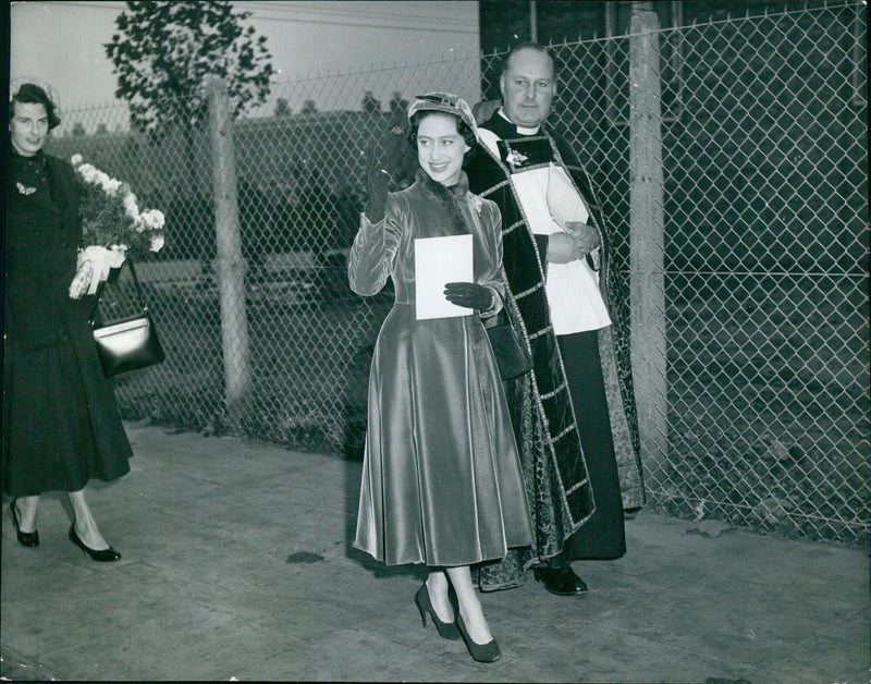 Princess Margaret visits a hospital - Vintage Photograph