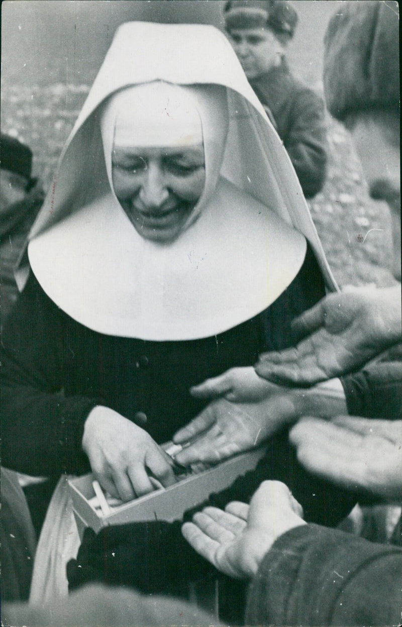 Soldier with food, German greeting. Sale of cigarettes and drinks to Soviet soldiers in 1957 (7 82505 labeled). - Vintage Photograph