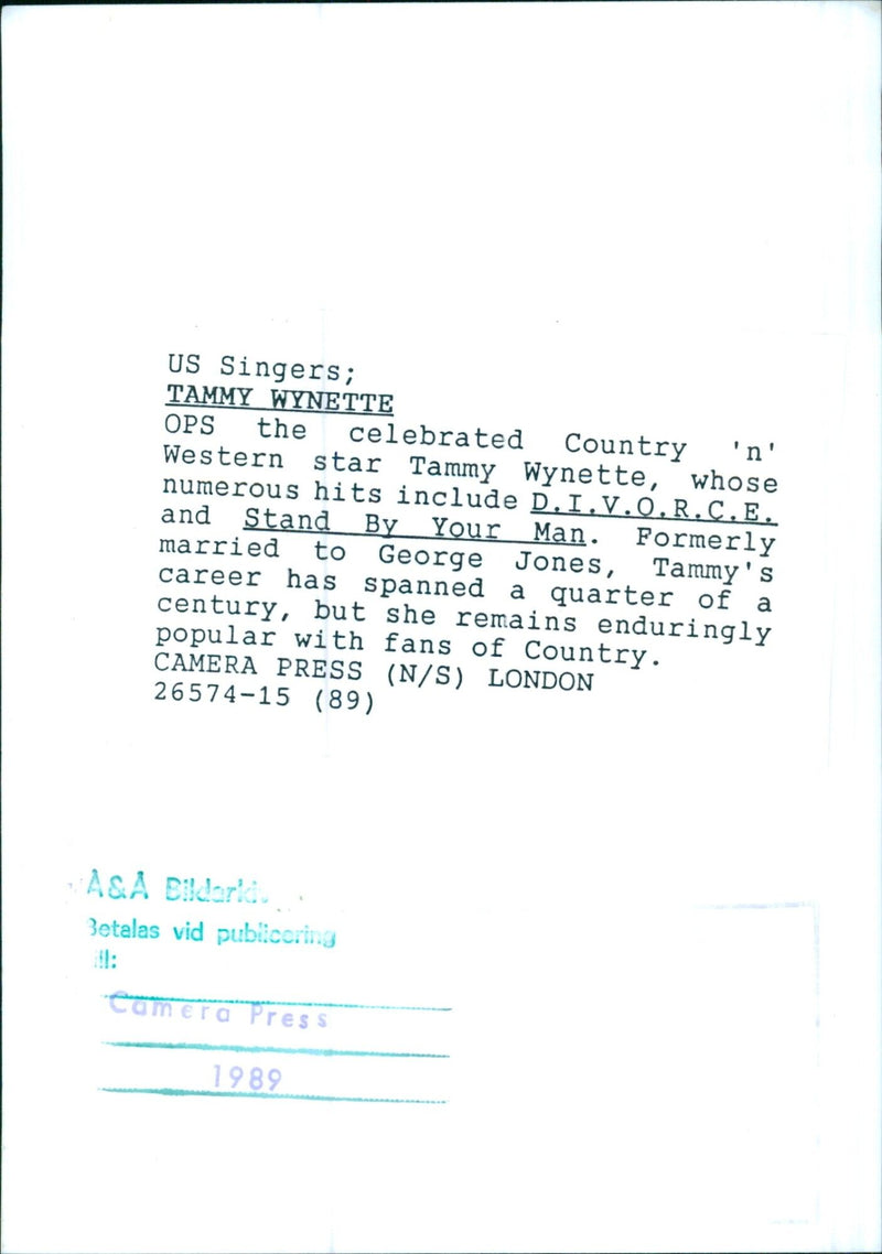 US Singers; TAMMY WYNETTE - Vintage Photograph