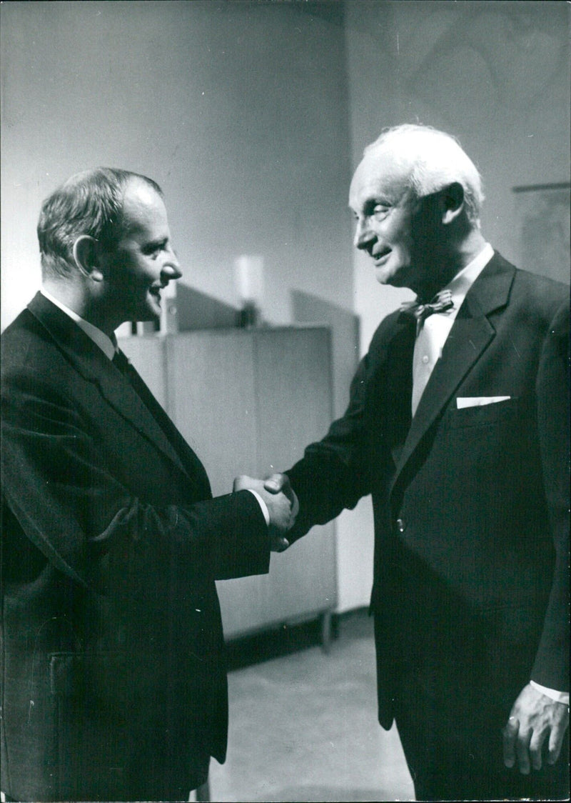 Wennerström meets his new contact - Vintage Photograph