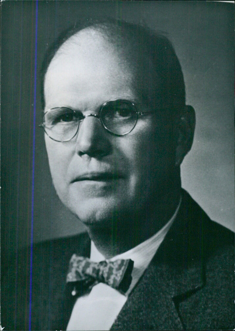 EGER V. MURPHREE, President of Standard Oil Development Co and member of the General Advisory Committee of the United States Atomic Energy Commission. - Vintage Photograph