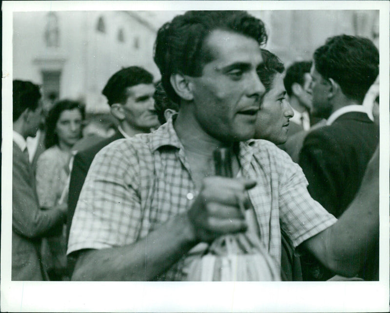 San Marino thief steals from a balcony - Vintage Photograph