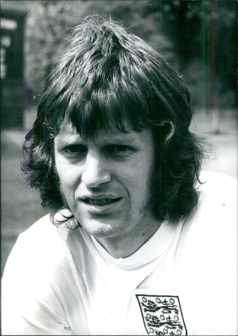 MICK CHANNON, striker in the England football squad - Vintage Photograph