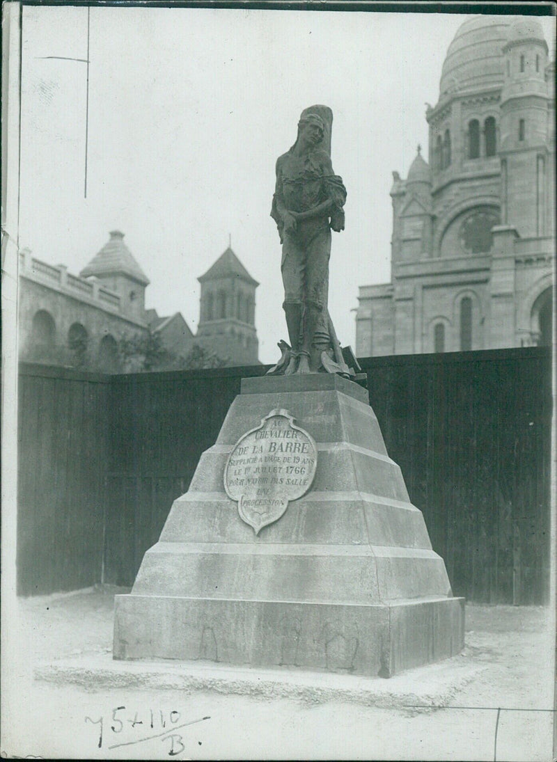 Knight of the Barre Executed - Vintage Photograph