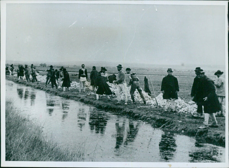 German Frontline Workers in the East - Vintage Photograph