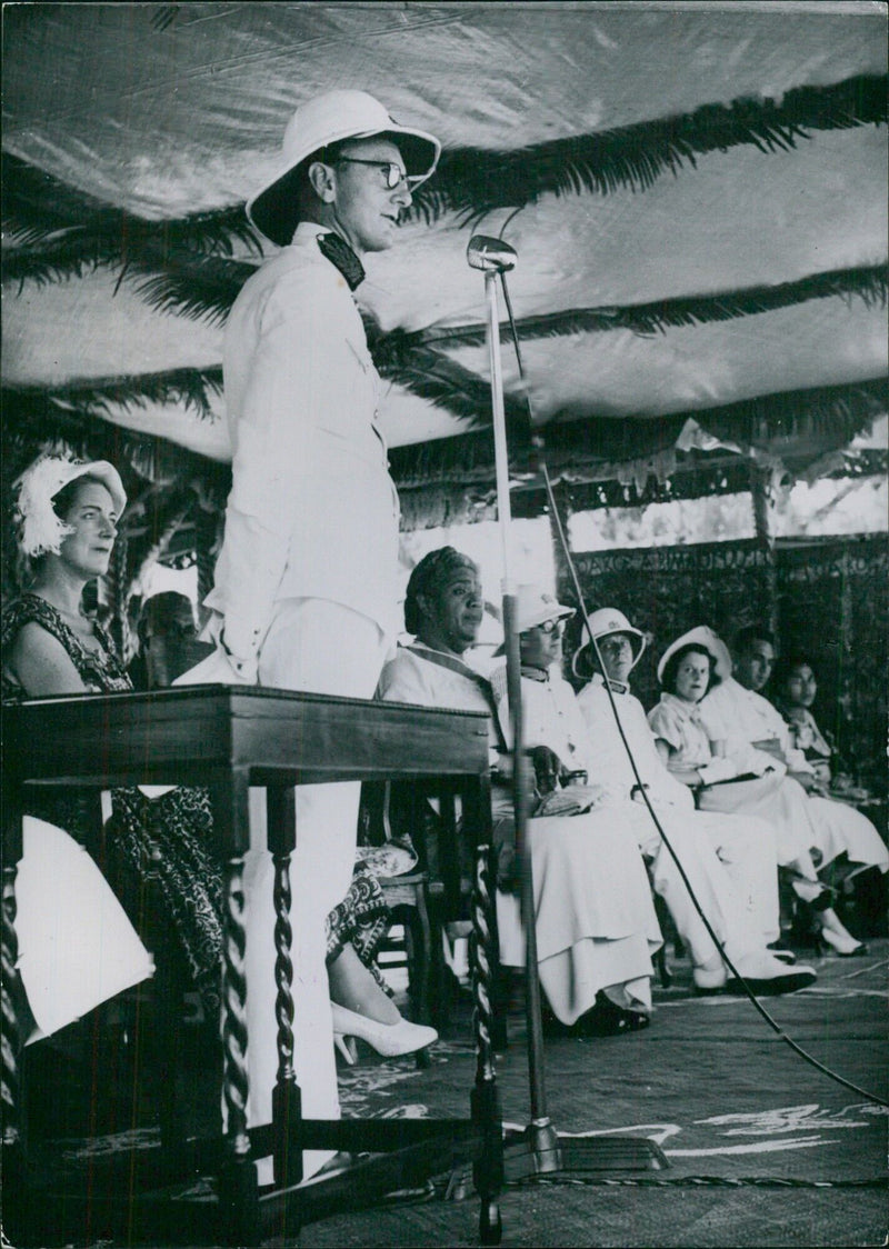 MR. G. D. CHAMBERLAIN. ACTING HIGH COMMISSIONER FOR WESTERN PACIFIC. - Vintage Photograph