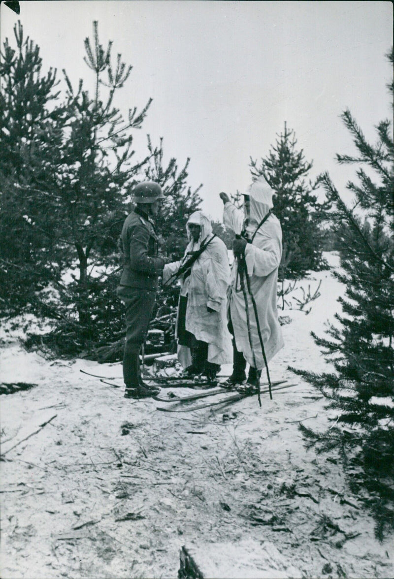 German soldiers reporting after the Bolsheviks' retreat - Vintage Photograph