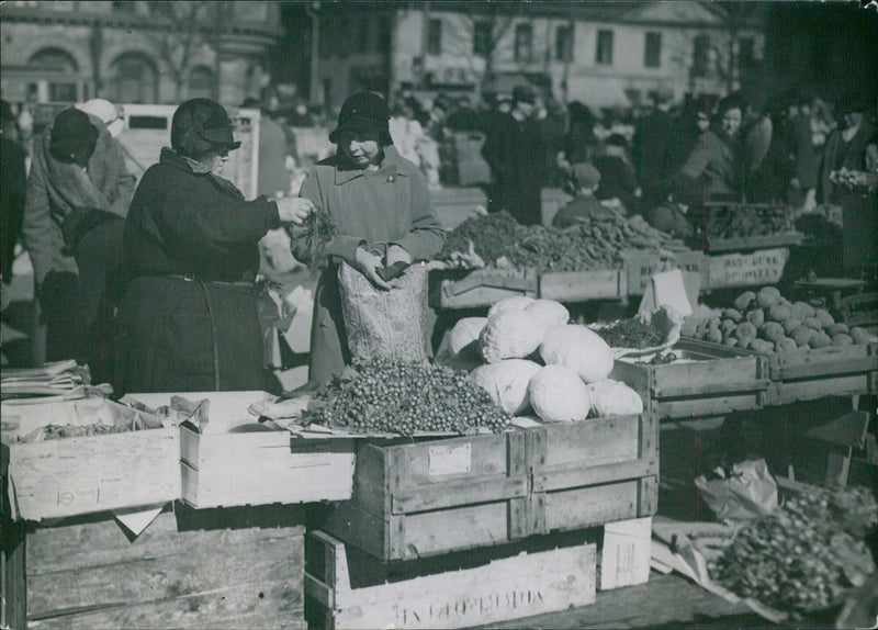 Market Independence Food Flowers Trade. - Vintage Photograph