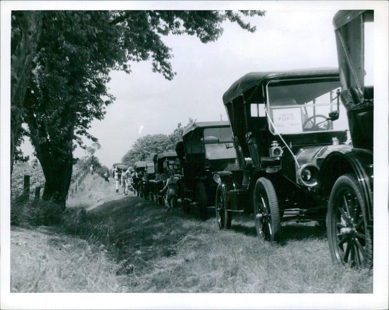 1909 Ford Model T - Vintage Photograph