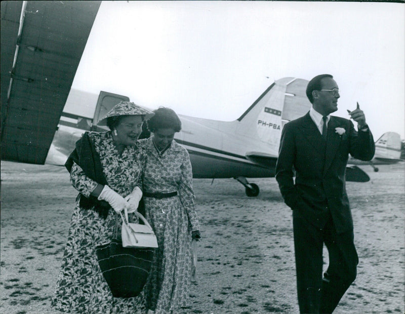 Greek royal couple with Juliana and Bernhard - Vintage Photograph