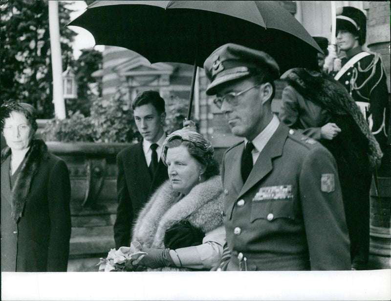 Dutch royal house - Vintage Photograph