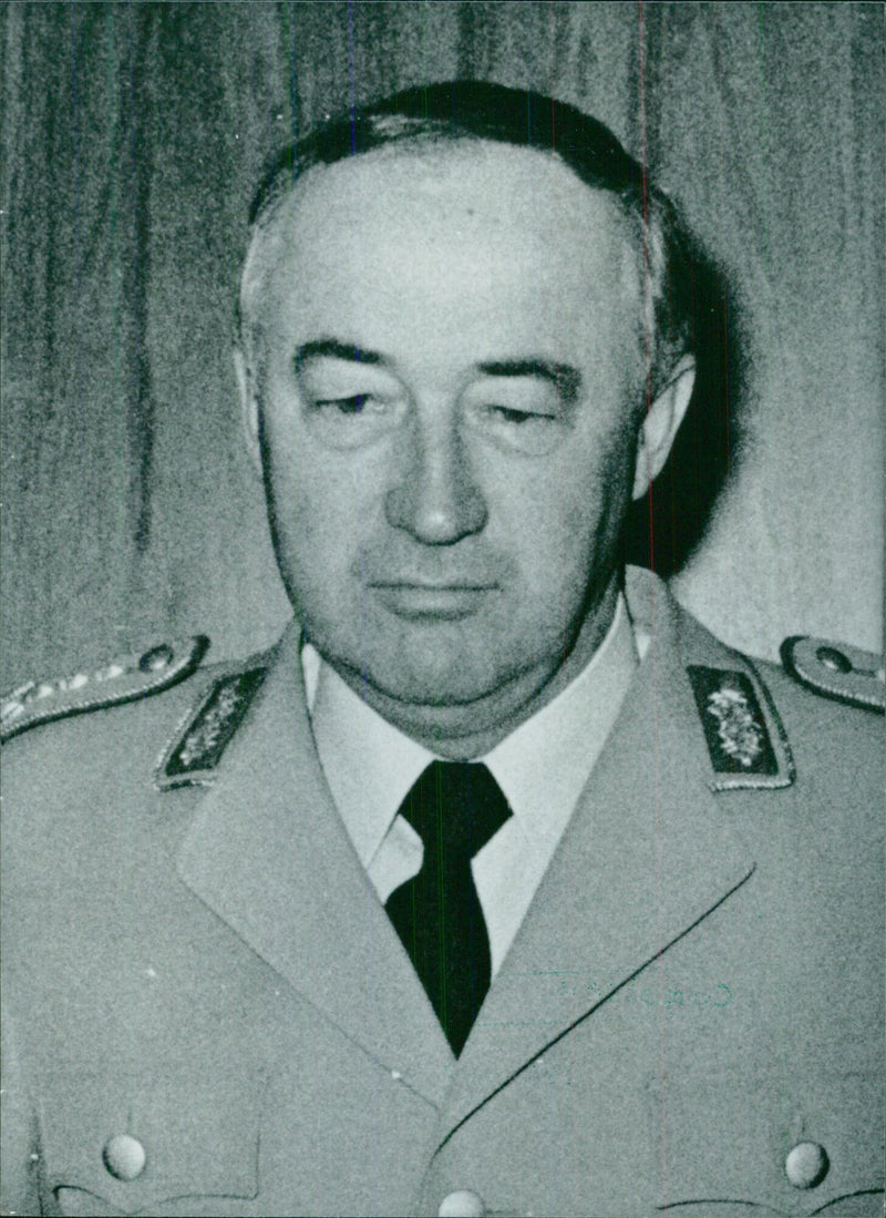 LT. - GEN. WOLFGANG ALTENBURG OPS - Vintage Photograph