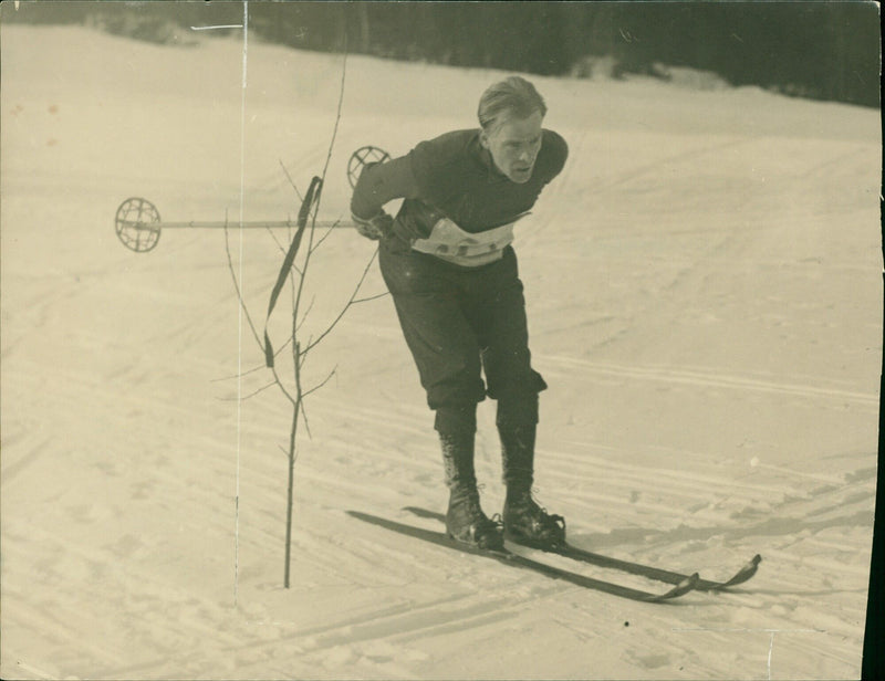 Norway's first Don kilometer runner - Vintage Photograph