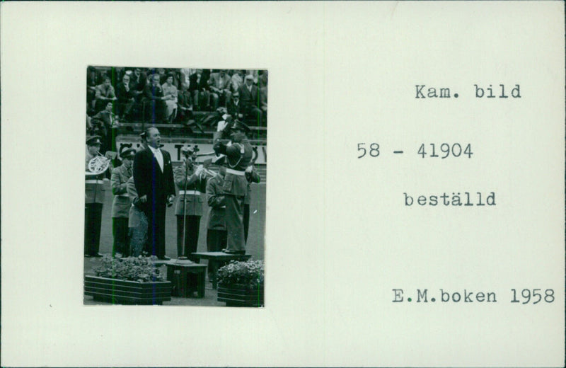 Jussi Björling at the inauguration of the E.M. book 1958 - Vintage Photograph