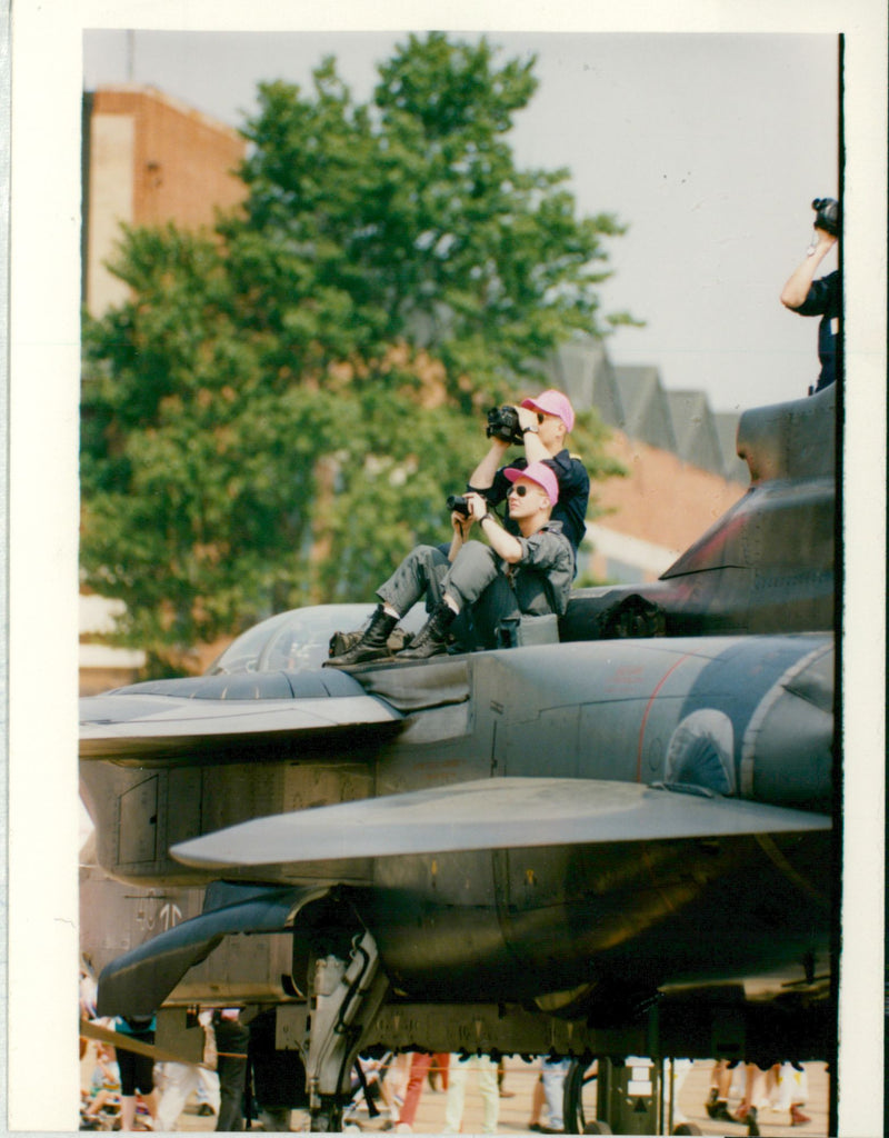 Milden hall air show fighting falcon display . - Vintage Photograph