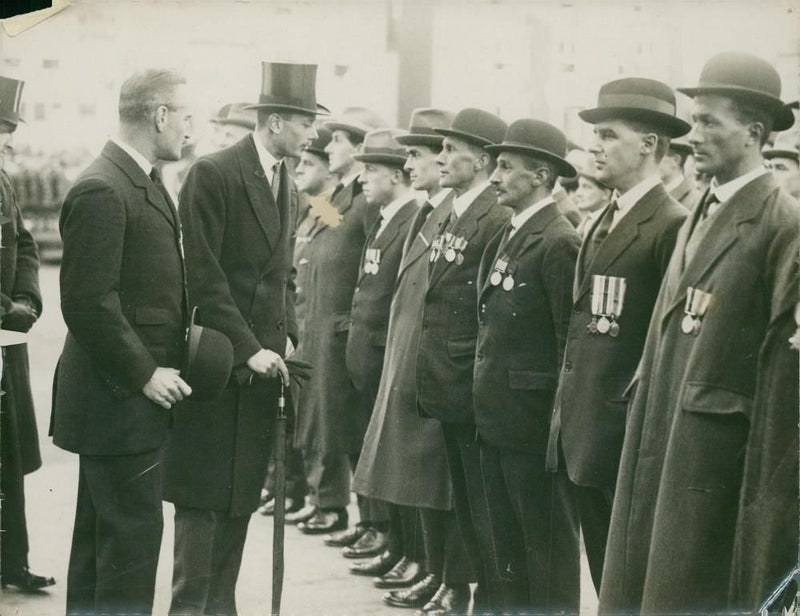 Duke of Gloucester talking to the soldier. - Vintage Photograph