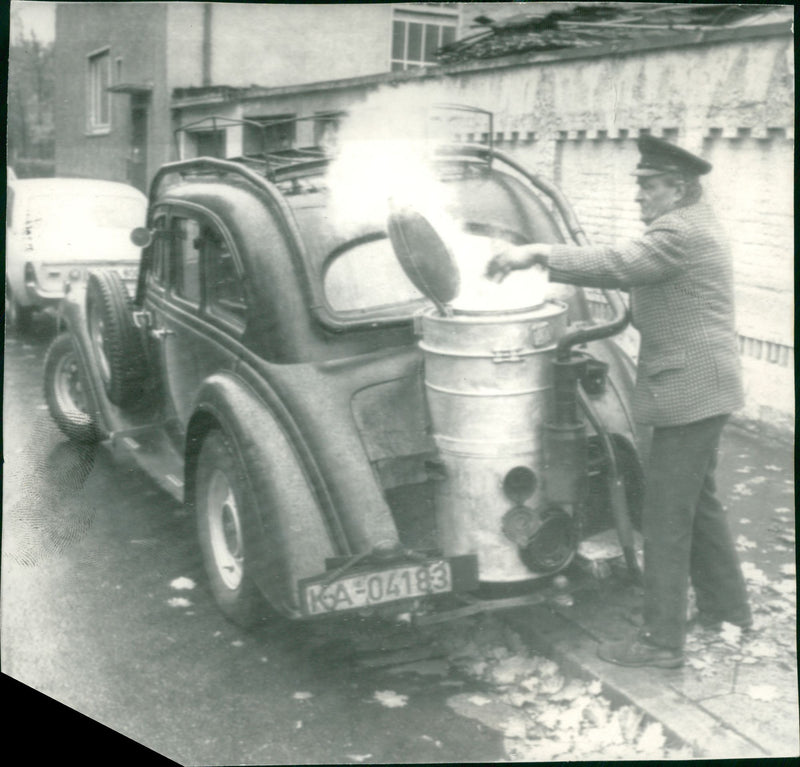 Cars: Customised & Specialised - Wood-using car by Enil Reicherk - Vintage Photograph