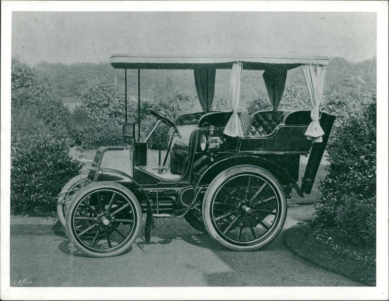 Cars : Classic/Veteran/Vintage - Vintage Photograph