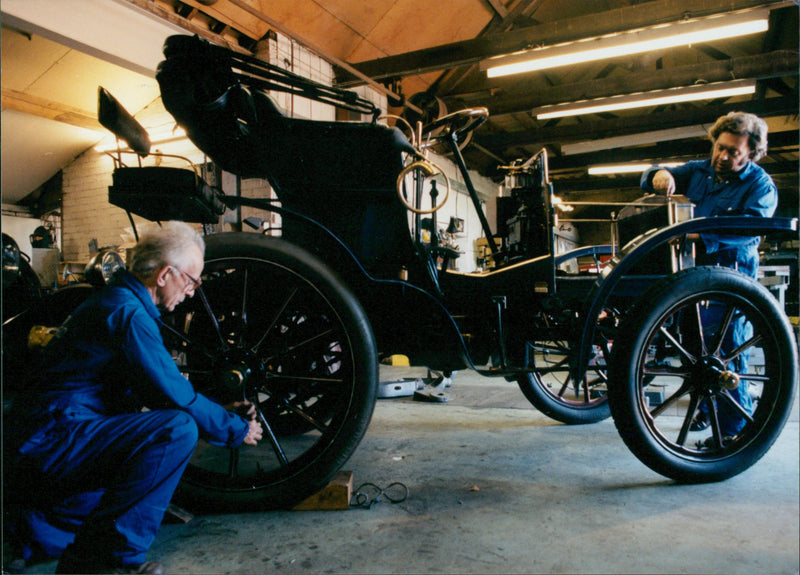 Cars : Classic/Veteran/Vintage - Vintage Photograph