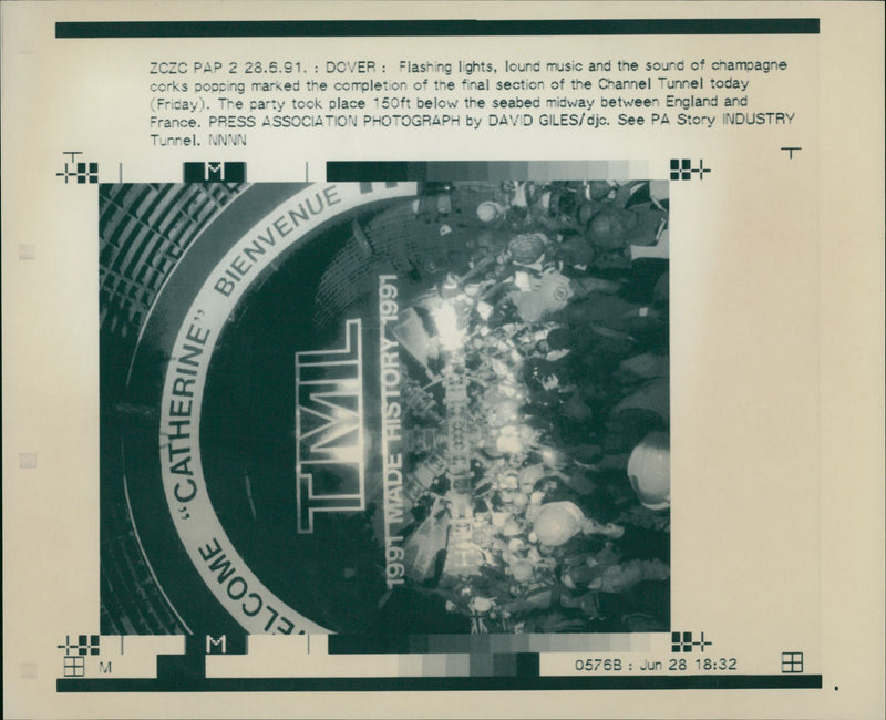 FRANCE MUSIC PRESS ENGLAND - Vintage Photograph