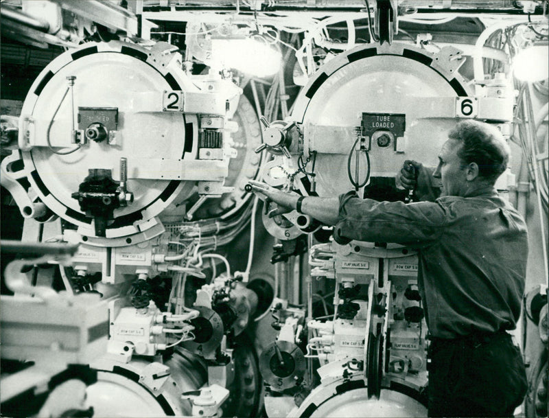 Life aboard Britain's first nuclear submarine - Vintage Photograph