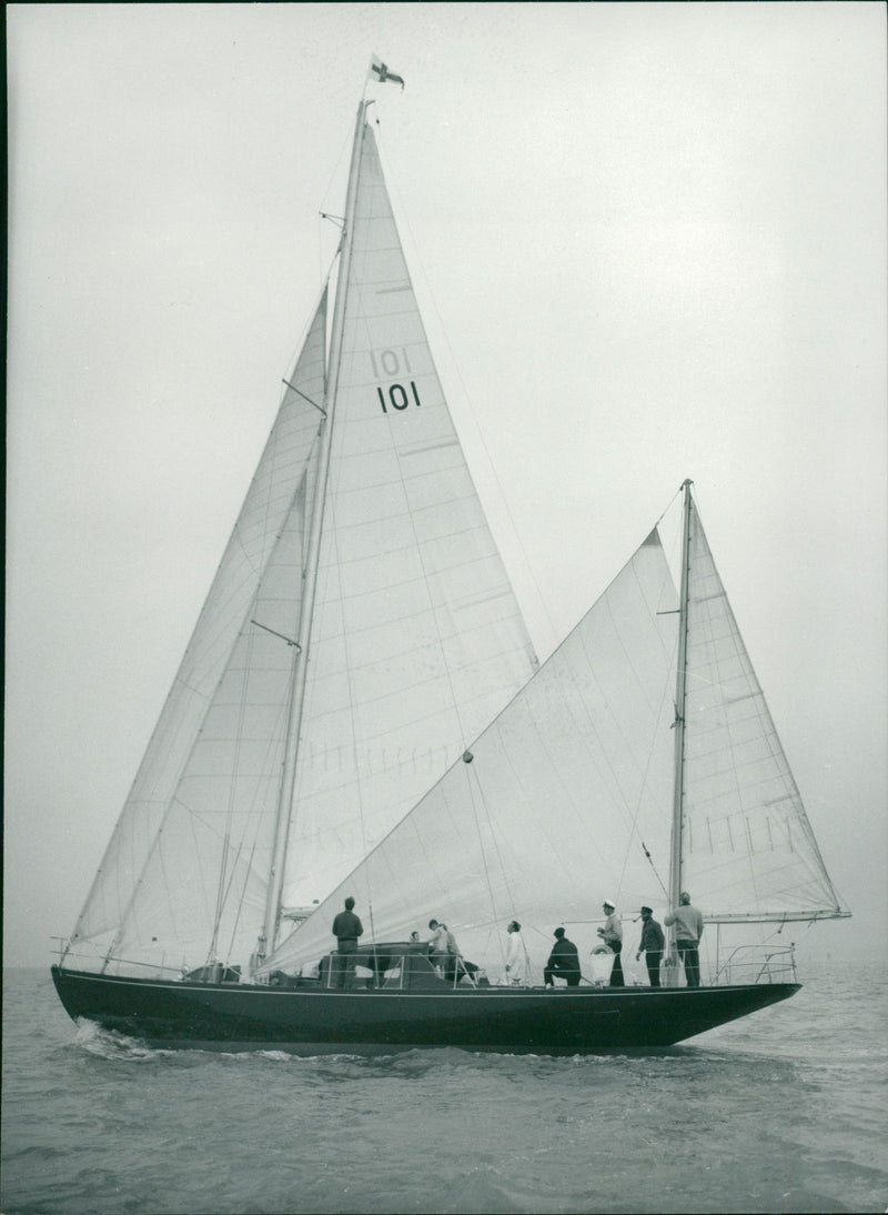 Bloodhound begins trials in Solent. - Vintage Photograph