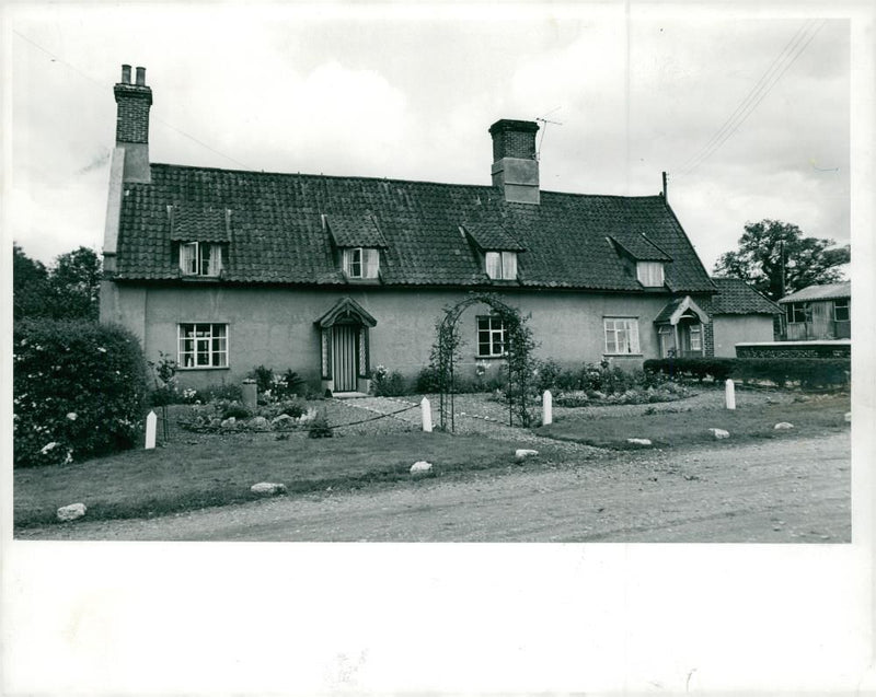 Calveley Hall Farm. - Vintage Photograph
