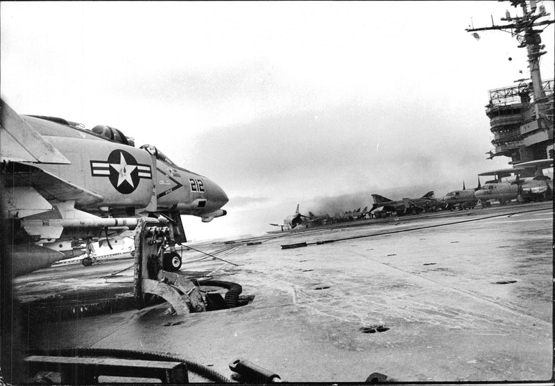 NATO: Military maneuvers. Natoman in northern Norway - Vintage Photograph