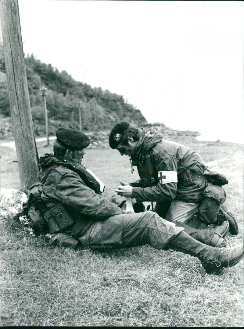 Nato: Militära manövrar - Vintage Photograph