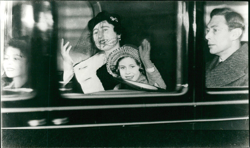 Queen Mother 1930's - Vintage Photograph