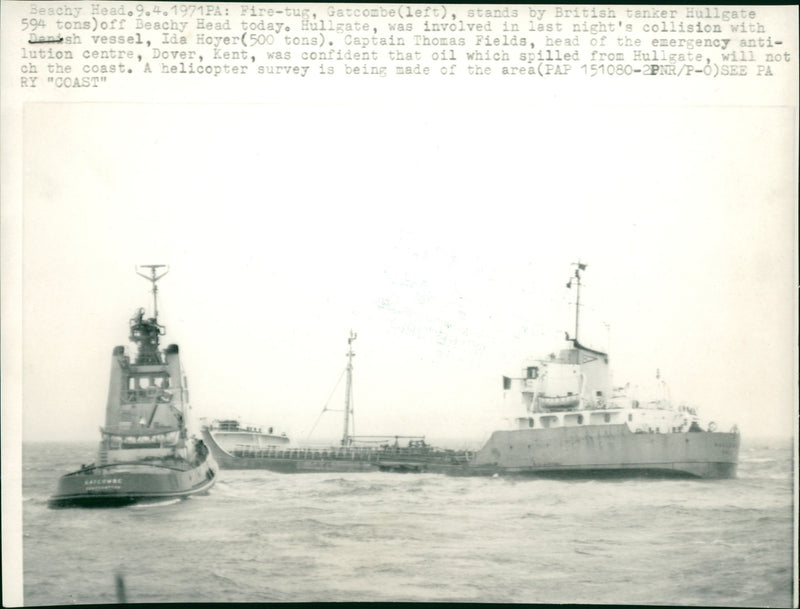 Shipping: Civilian: Tankers - Hullgate - Vintage Photograph